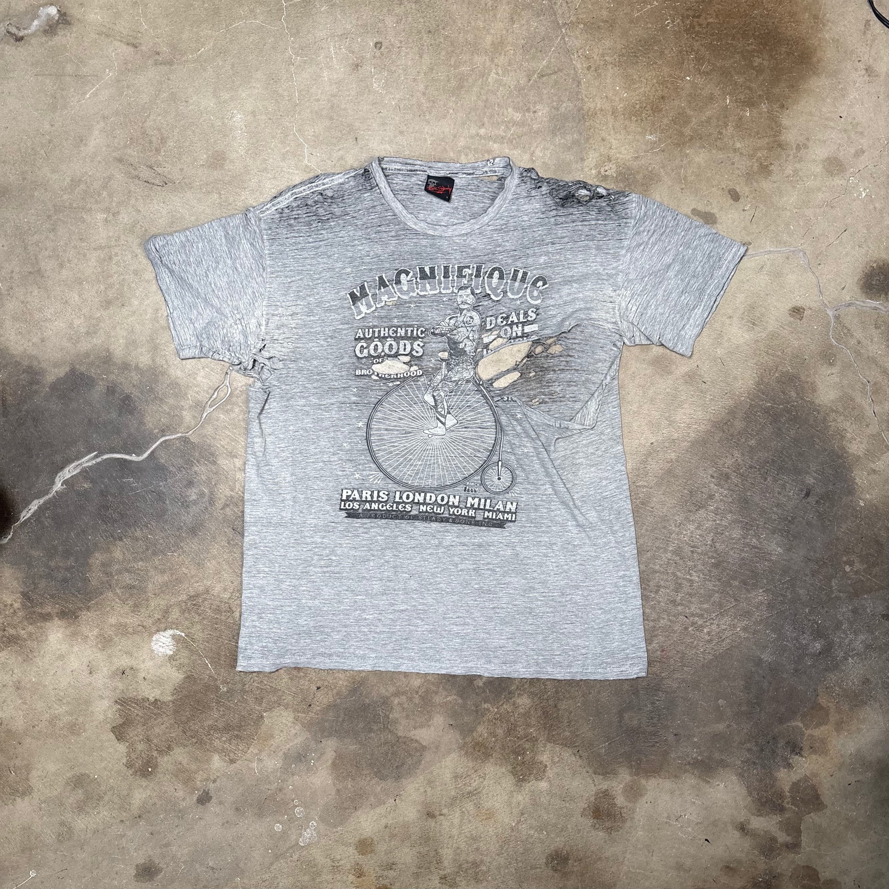 Rock Steady Magnifique Distressed Ripped T-Shirt (L)